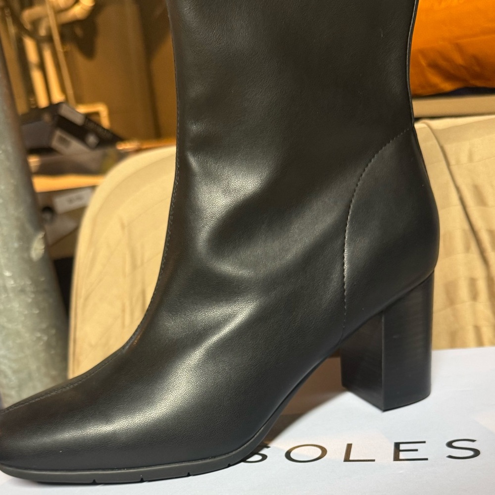 AEROSOLES Black Heeled Boots